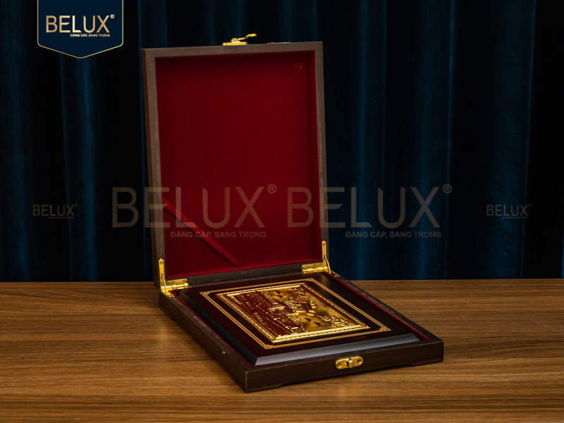 Hộp tranh Khuê Văn Các bằng đồng 22x17cm mạ vàng 24k